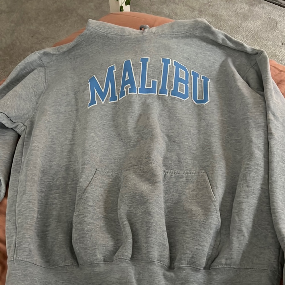 oversized malibu brandy melville sweatshirt